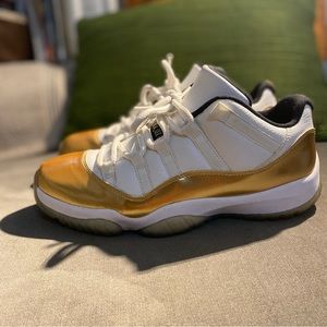 Jordan 11 Low ‘Closing Ceremony’ Size 9 White/Gold
